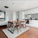Studio Flat In Hackney